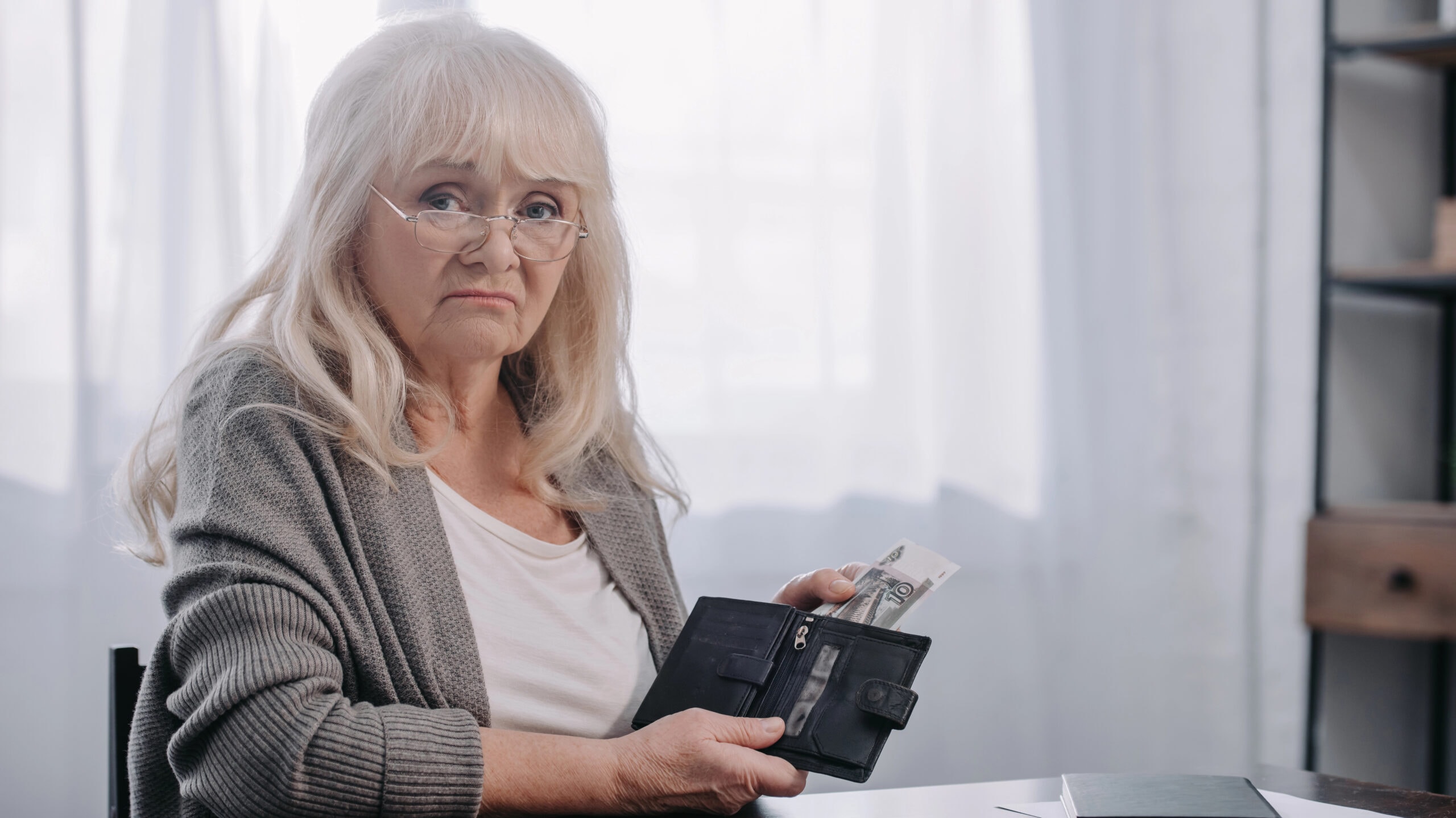 15 Reasons Many Retirees End Up Broke (And How You Can Avoid It)
