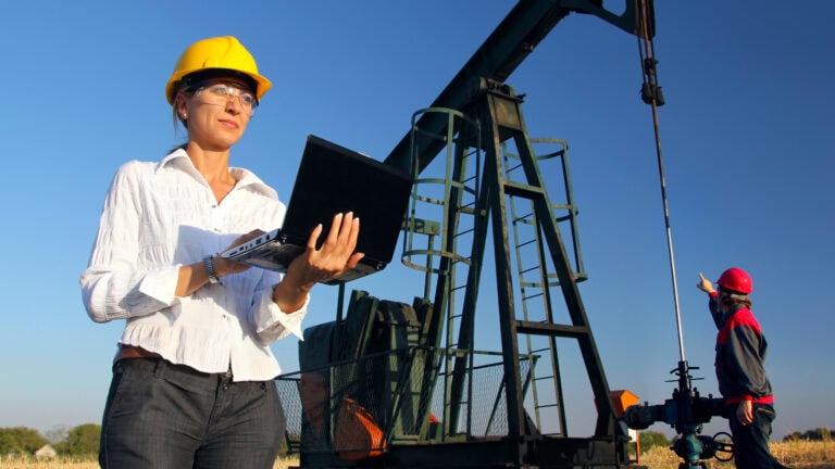 16 Dangerous Jobs That Pay $100K or More - Dad is FIRE