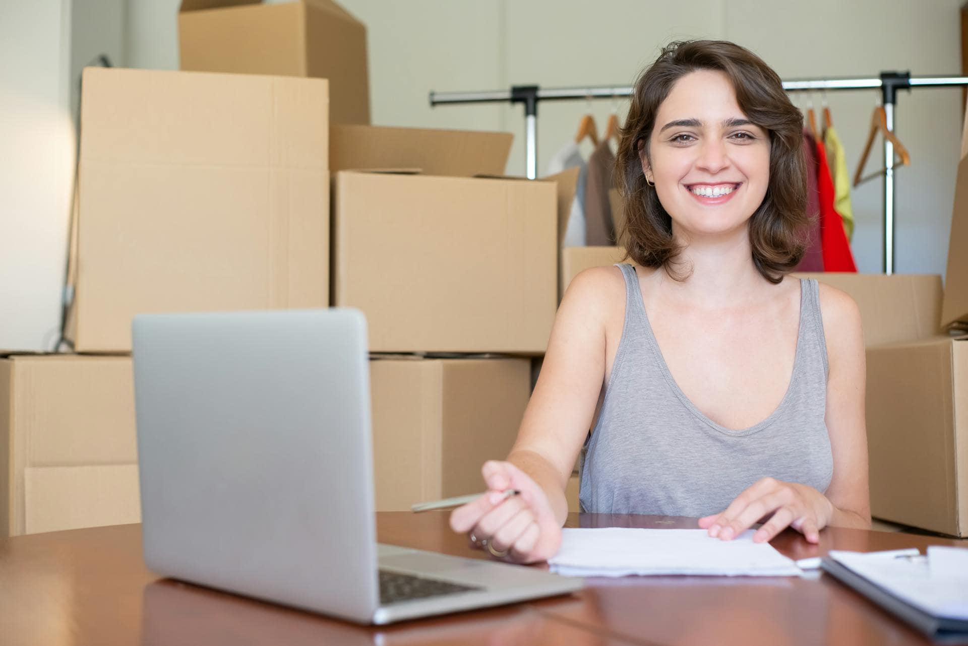 14 Reasons More People Are Turning to Side Hustles